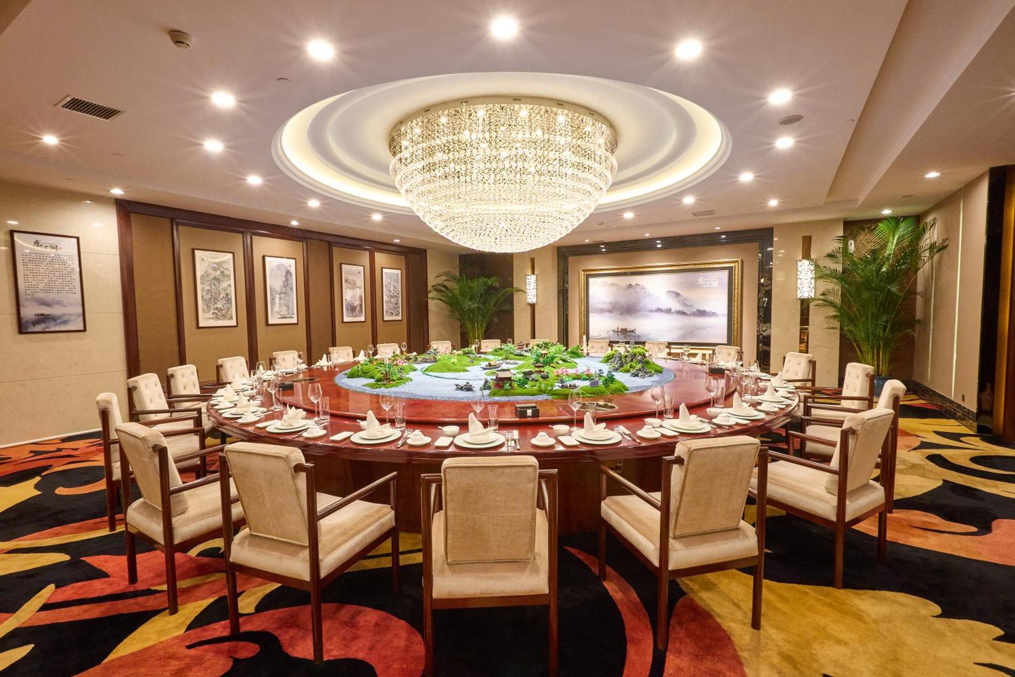 Wyndham Grand Plaza Royale Chenzhou Hotel Exterior photo